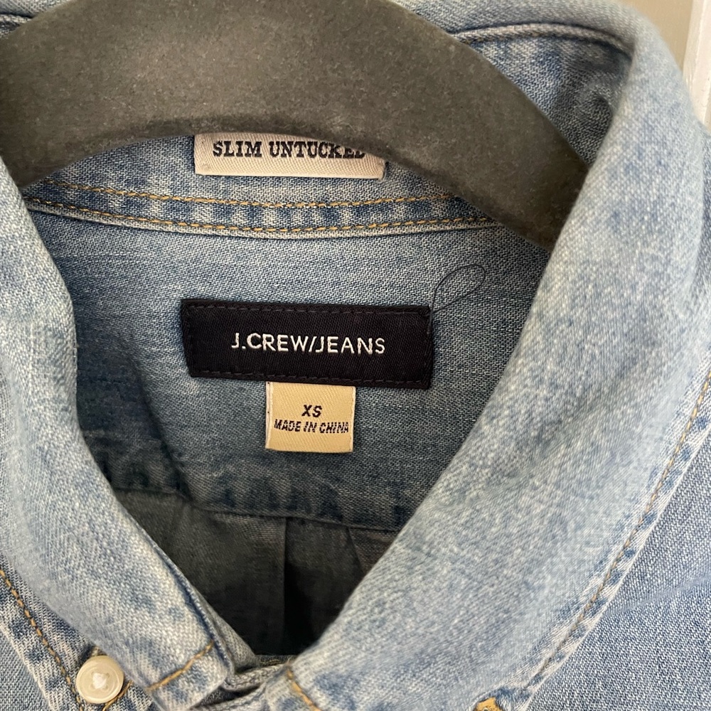 Men’s Jcrew XS denim button down - Picture 2 of 2